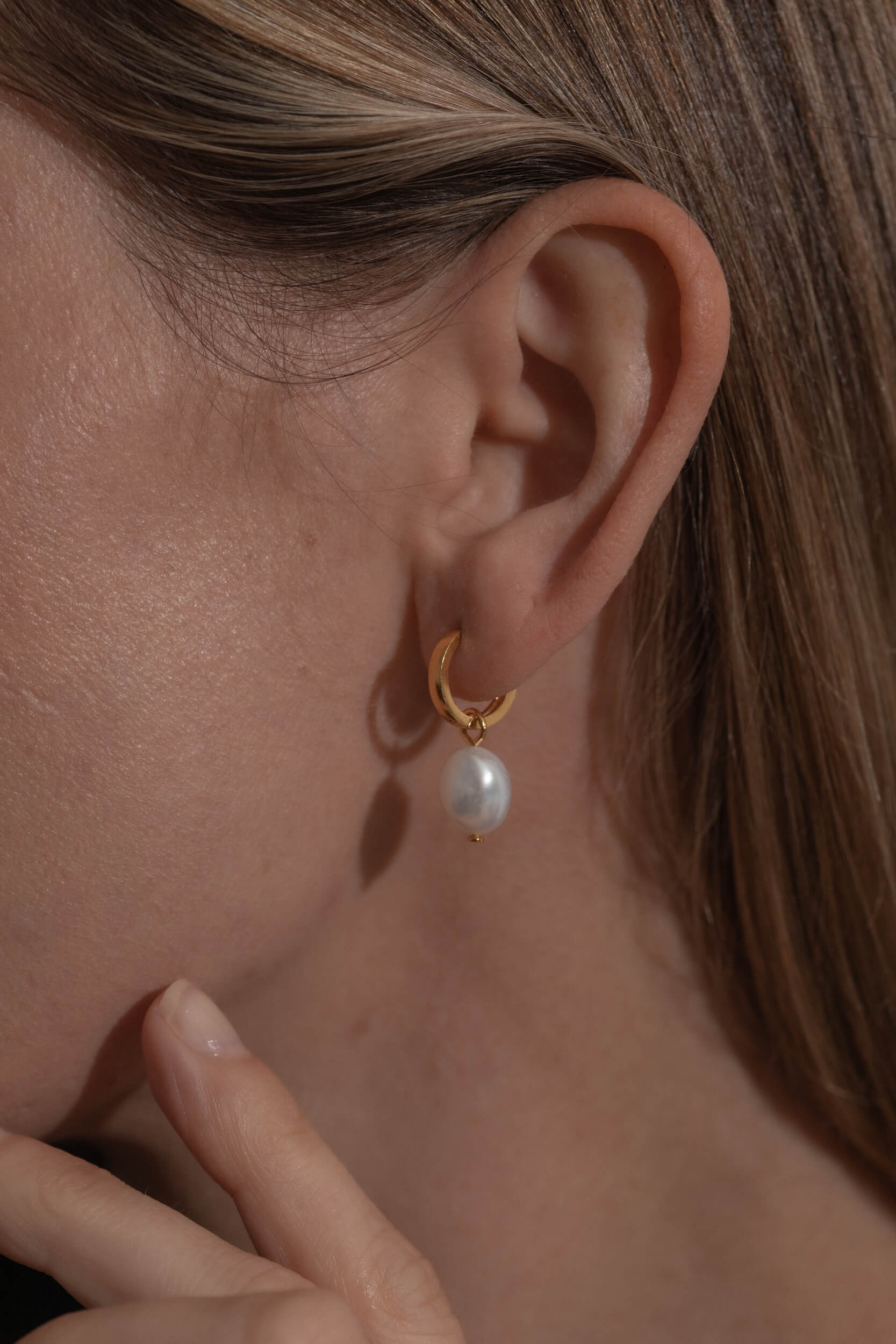 One-and-Eight-2832 Maxi Pearl Huggies Model Web Size 1-AW25