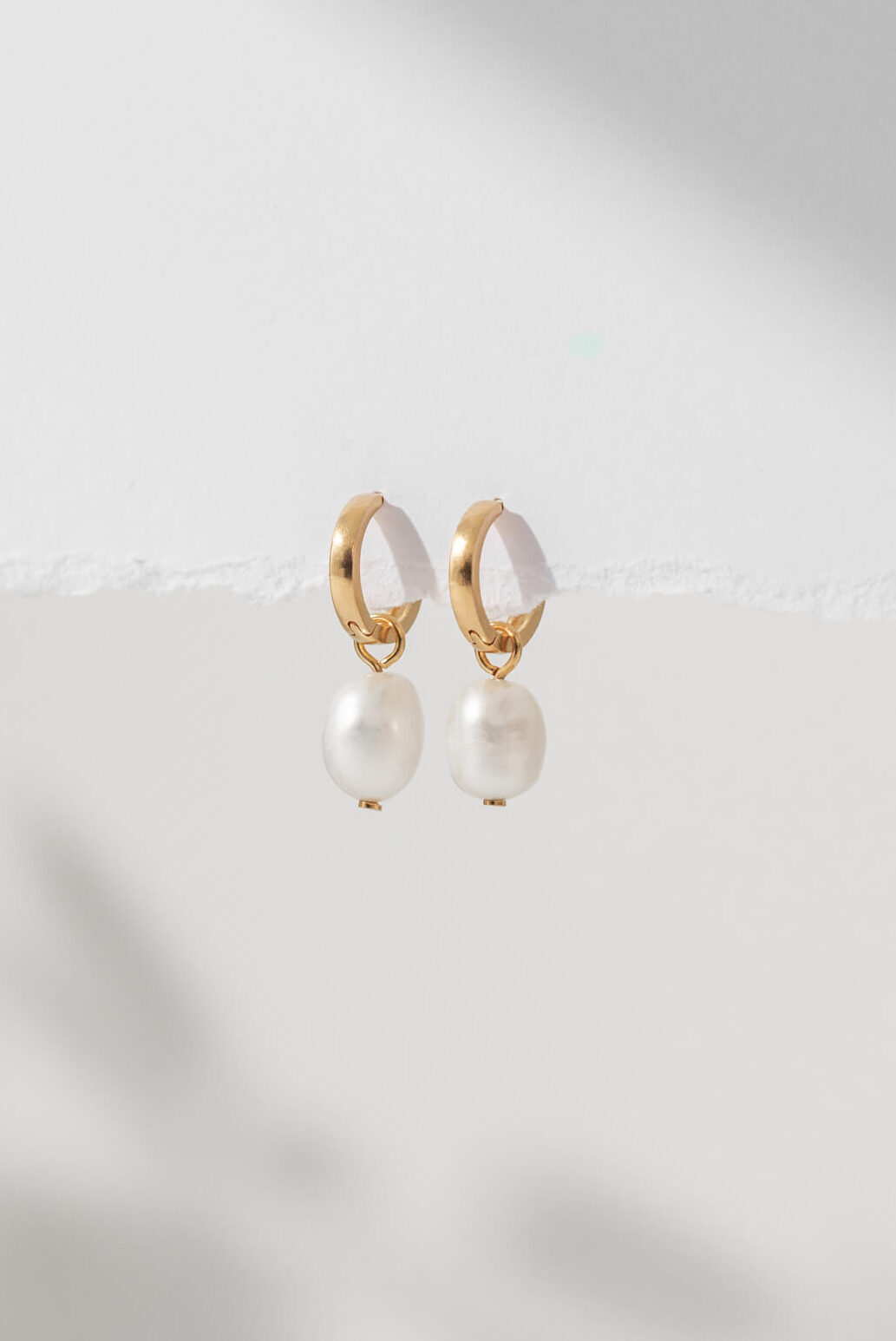 One-and-Eight-AW25-2832 Maxi Pearl Huggies Lifetsyle Web Size 1