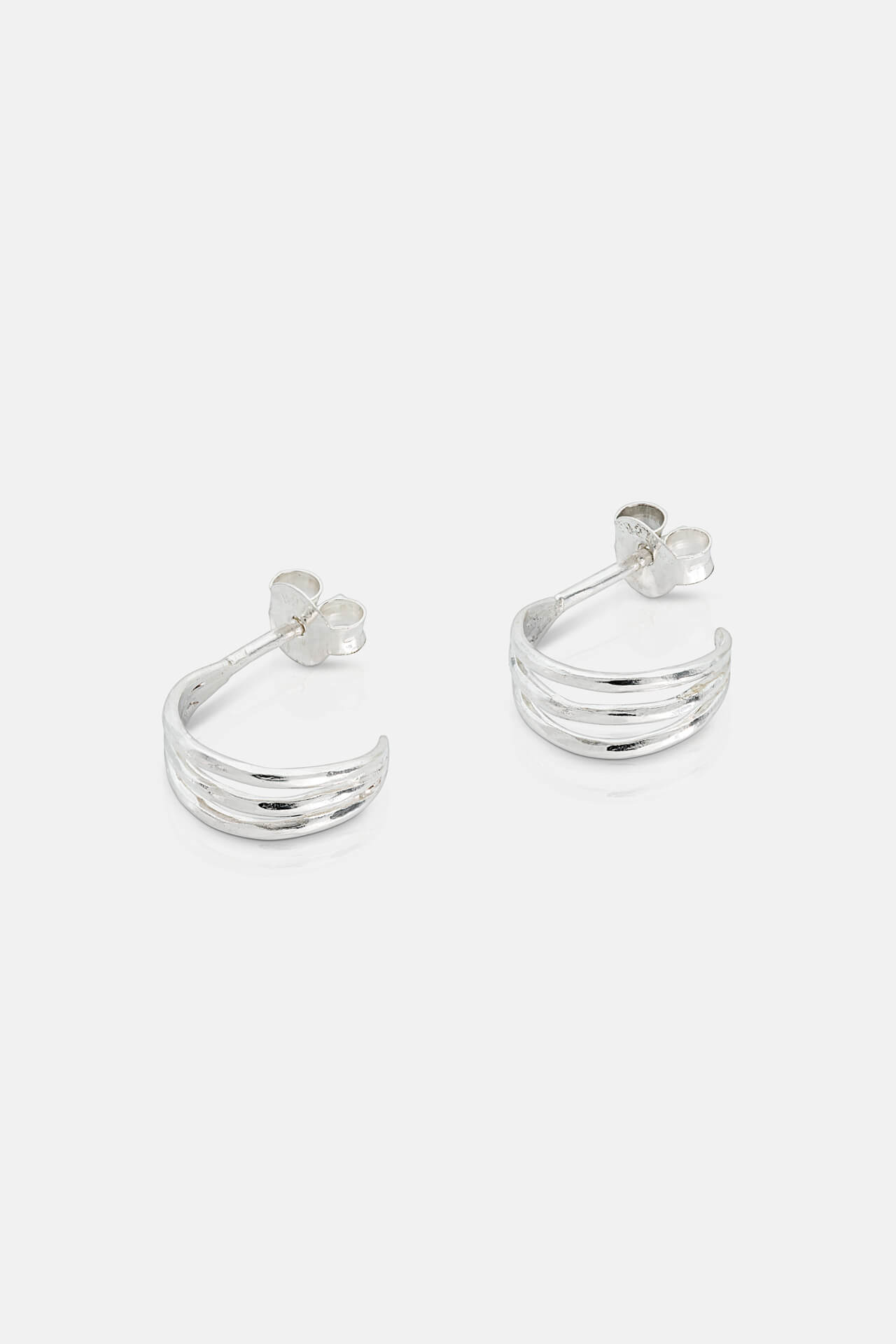 One-and-Eight-SS26-Grey-Ground-Portrait-Images-2893 Silver Trio Illusion Earrings Product1