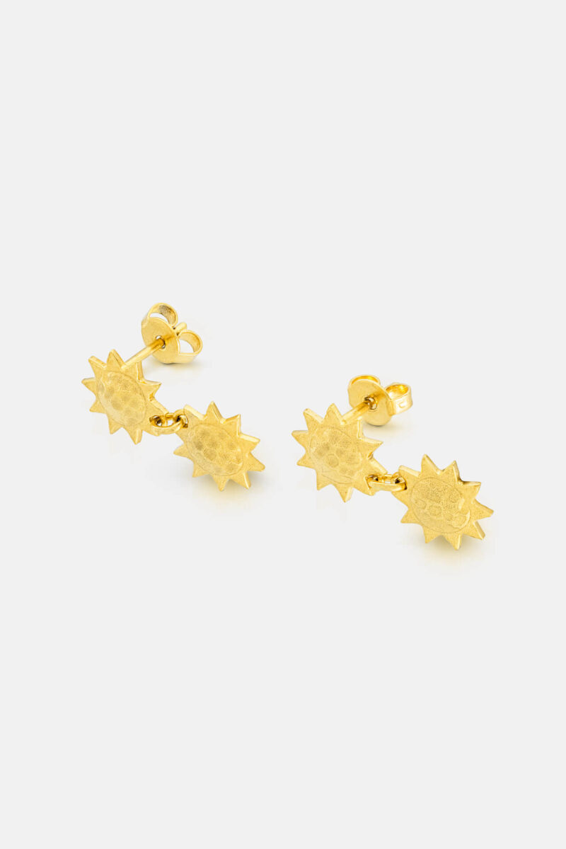 One-and-Eight-SS26-Grey-Ground-Portrait-Images-2896 Gold Apollo Drop Earrings Product1