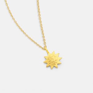 One-and-Eight-SS26-Grey-Ground-Portrait-Images-2905 Gold Apollo Necklace Product1